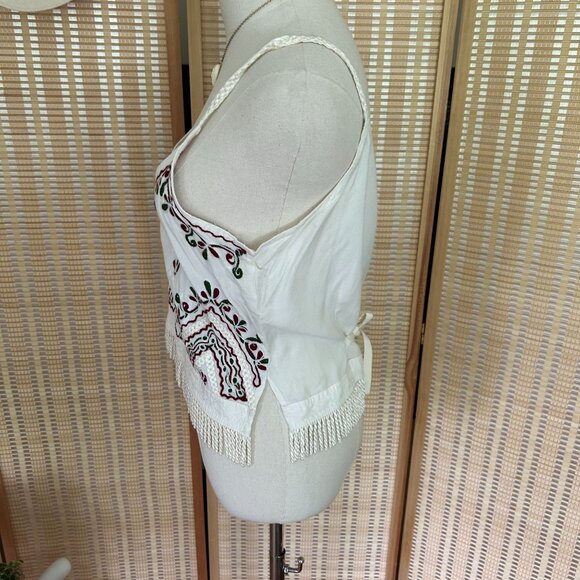 Shoreline White Embroidered Cotton Tank Top & Skirt Set With Fringe Details - Picture 8 of 13